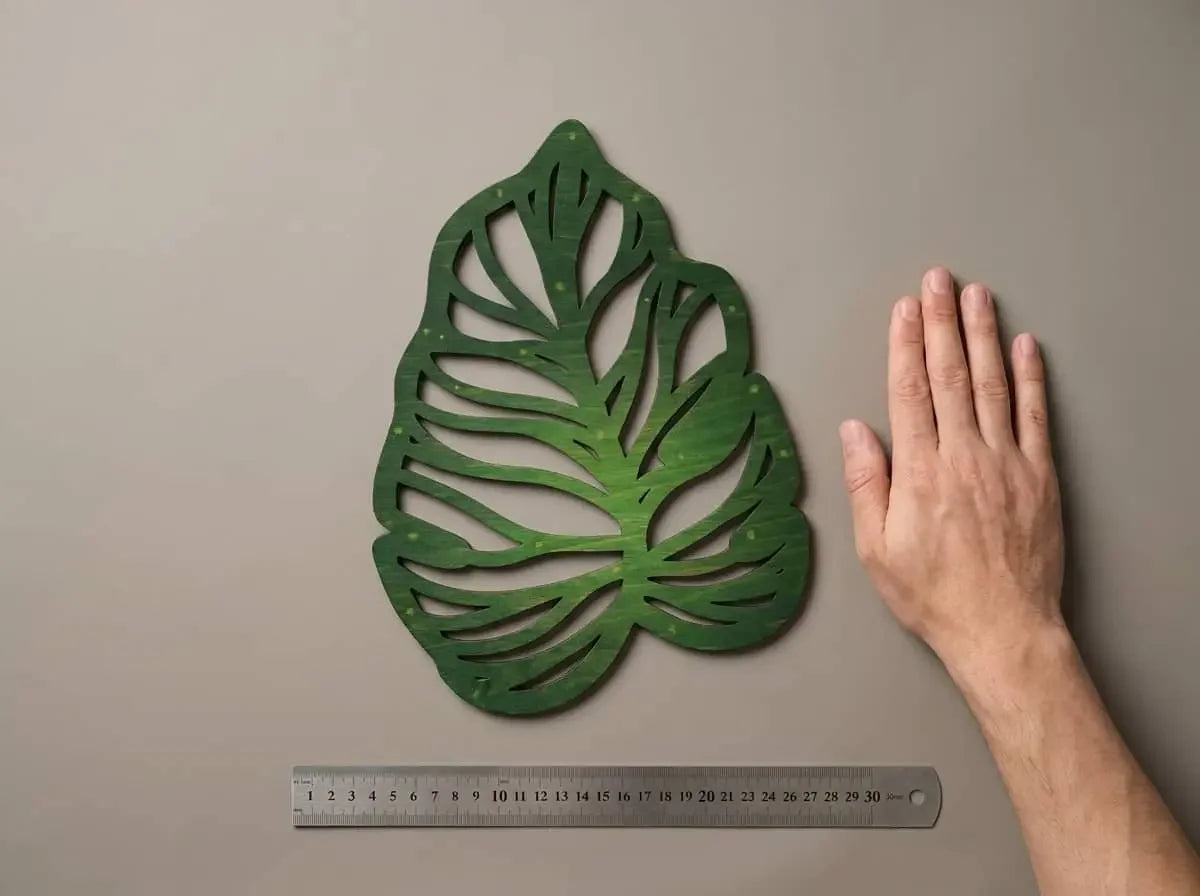 Wooden leaf wall decor
